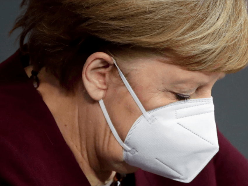 Merkel: Varianti Delta i koronavirusit është shqetësues