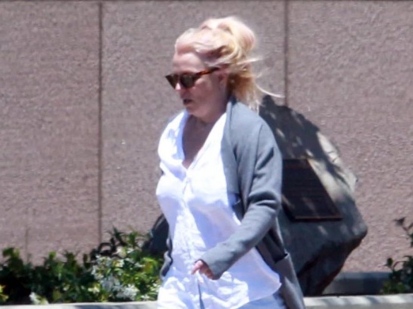 Fotografitë e Britney Spears para daljes para gjykatës në Los Angeles