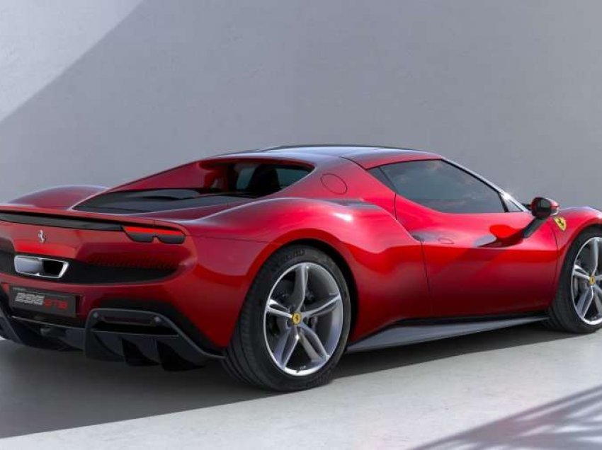 Ferrari lanson modelin me 820 kuajfuqi