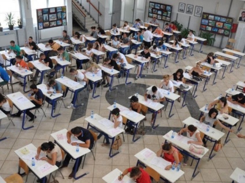 ​Mbi 23 mijë nxënës i nënshtrohen sot Provimit të Maturës Shtetërore