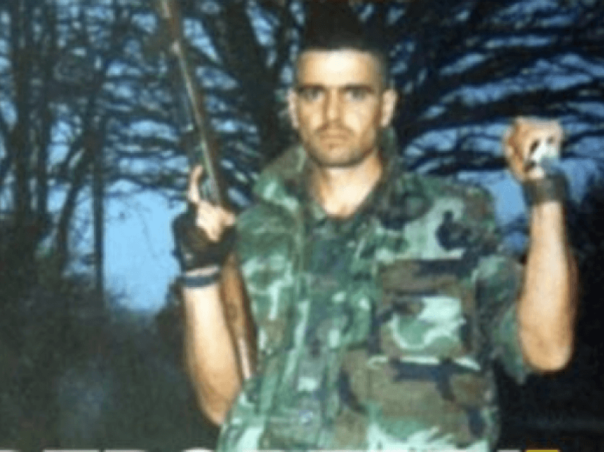 Ish-ushtari i UÇK-së gjendet i varur në litar në një mal të Skenderajt