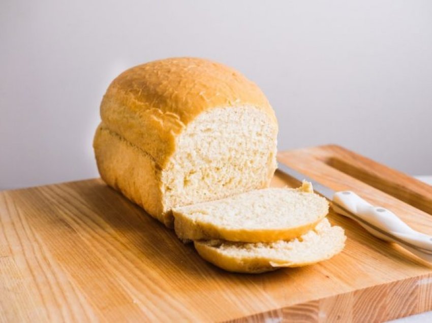 Kujdes kur konsumoni bukën e bardhë, këto janë efektet anësore të saj
