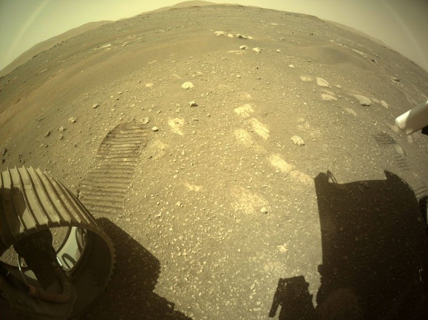 NASA publikon pamje të tjera nga Marsi