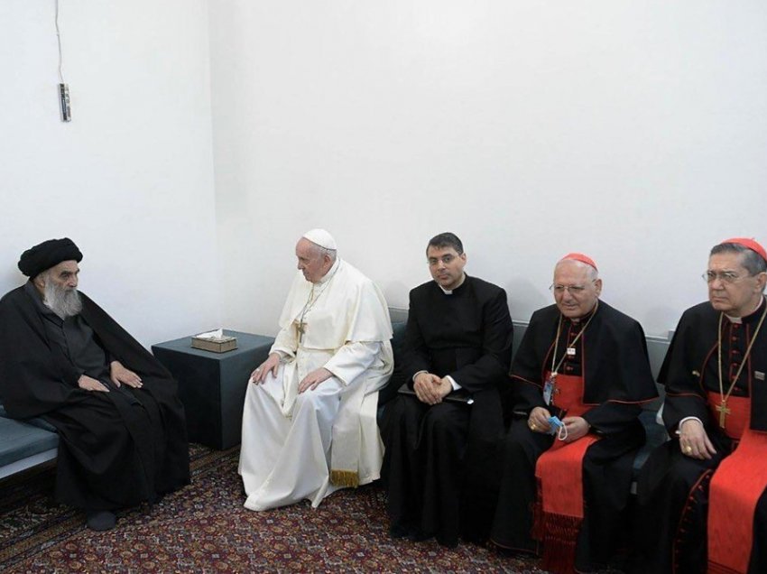 Papa Françesku dhe kleriku i lartë al-Sistan, japin mesazh për një komb të bashkuar mes feve në Irak 