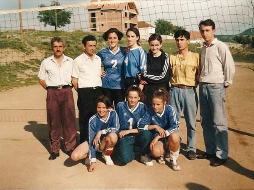 Dikur në vitet e 90-ta në Kosovë, kështu ekzistonte sporti, luanin pa para por me zemër