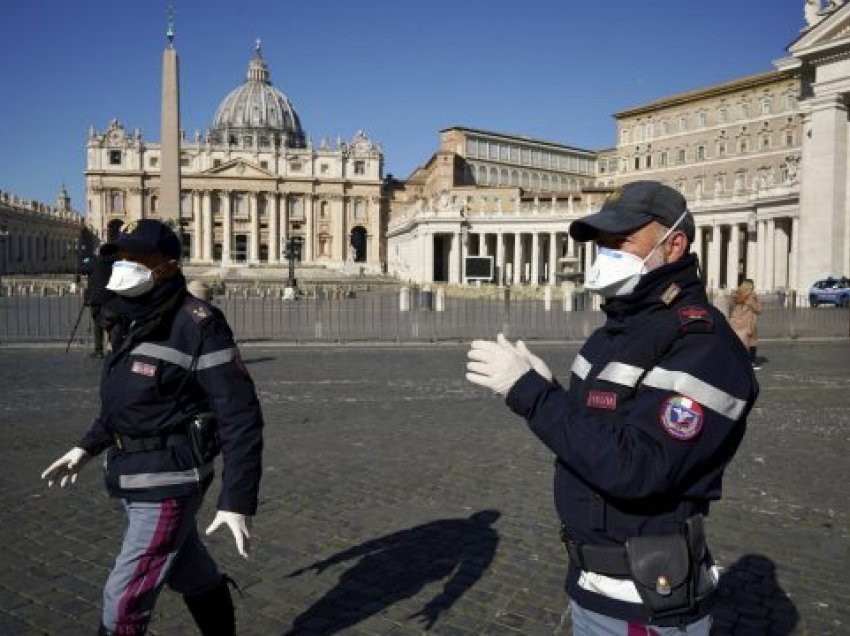 Italia rimbyllet për shkak të pandemisë