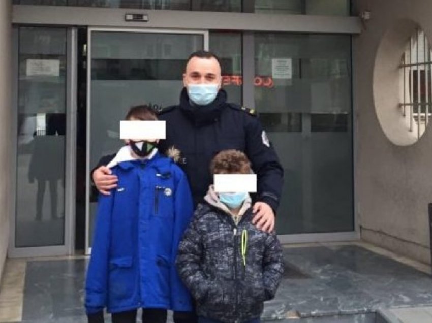 Dy fëmijë nga Prishtina i gjejnë 100 euro në rrugë, i çojnë në polici