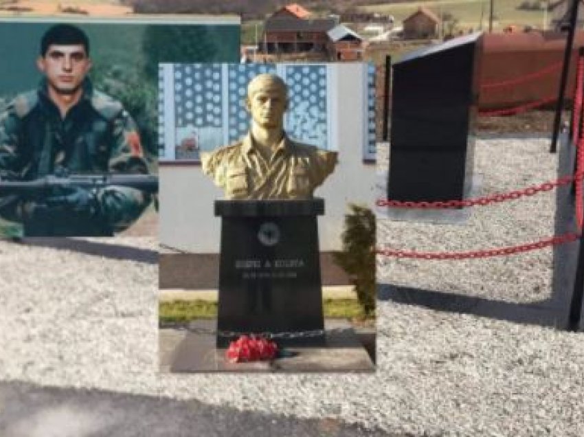 Për nder të veprës heroike të luftëtarit Shefki Kuleta, banorët e fshatit Shpat e nderojnë me një përmendore 
