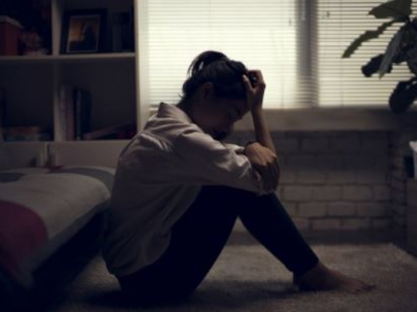 Qytetarët kërkojnë trajtim psikologjik online, pandemia po shkakton trauma e depresion 