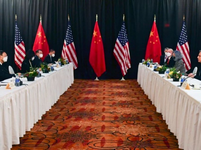 Përfundon takimi mes Uashingtonit dhe Pekinit