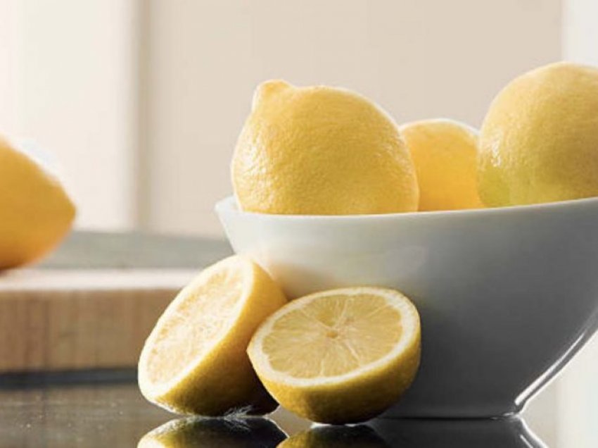Këta janë zëvendësuesit më të mirë të limonit në kuzhinë