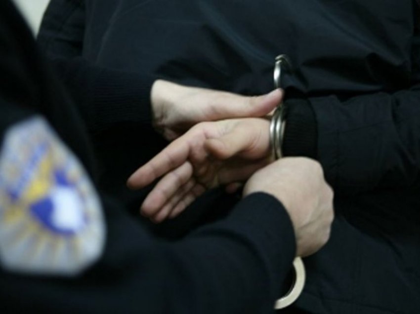 Prizren, dy të mitur arrestohen pasi vodhën 5 euro