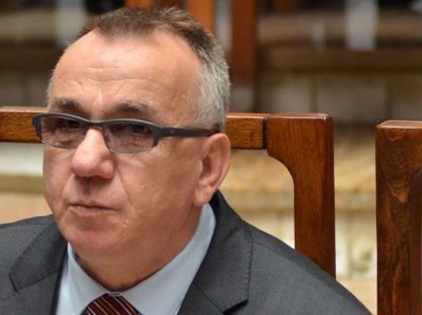 Hasani: Ndërmjetësuesit mund të kërkojnë pauzë në dialog, kjo i konvenon Serbisë