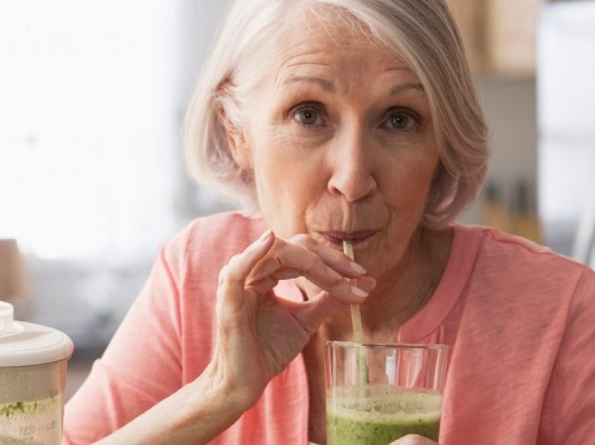 Dieta Galveston për menopauzën, një program ushqimor i krijuar nga një gjinekologe