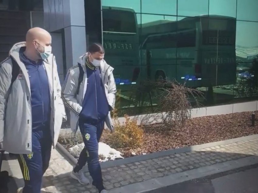 Zlatan Ibrahimoviç po e shijon ajrin e bukur të Kosovës 
