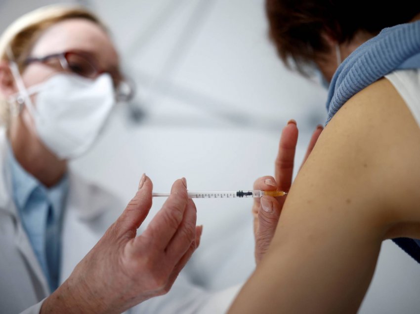 Suedia nuk do të përmbushë objektivat e vaksinimit për shkak të vonesave në furnizim