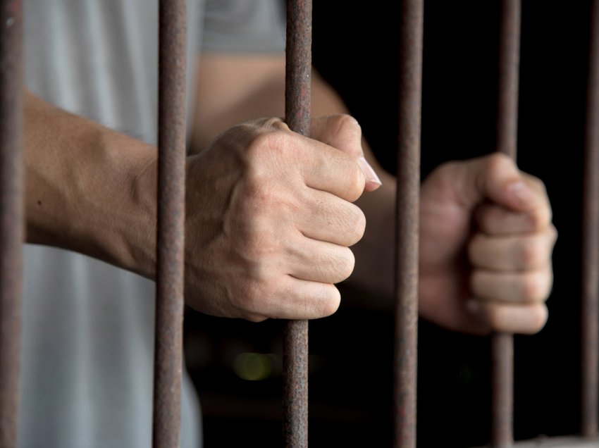 Në Kosovë, nga viti 2013 janë dënuar me burgim të përjetshëm shtatë persona