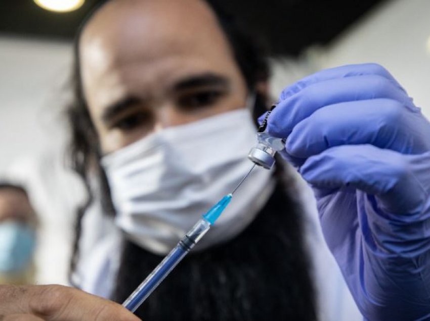 Izraeli planifikon të vaksinojë me Pfizer adoleshentët pas miratimit nga FDA