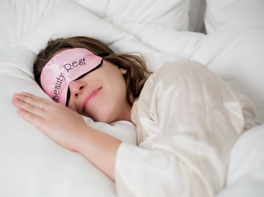 Për një gjumë super të rehatshëm, duhet të dini këtë sekret!