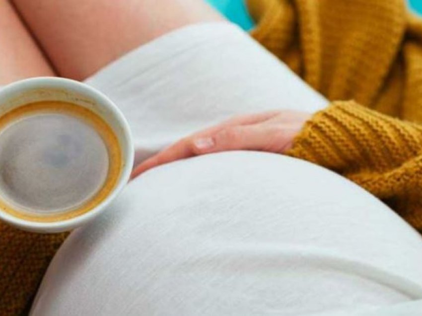 A është e rrezikshme kafeina për gratë shtatzëna?