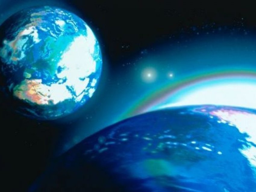 Udhëtari që thotë se vjen nga viti 2582: Astronautët do të gjejnë një planet identik si Toka pas 4 ditësh