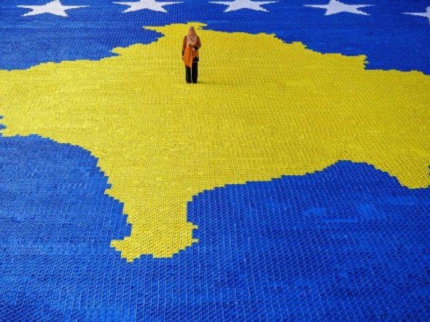 Gazeta portugeze shkruan për Kosovën: Shtet i ri, i drejtuar nga të rinjtë, por nga ku të rinjtë duan të ikin