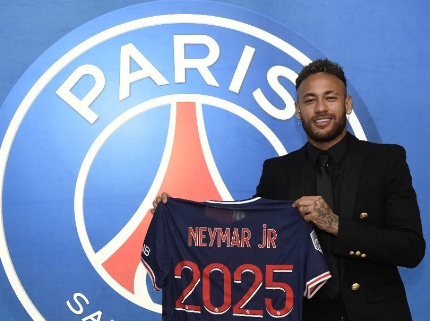 Neymar vazhdon kontratën me PSG