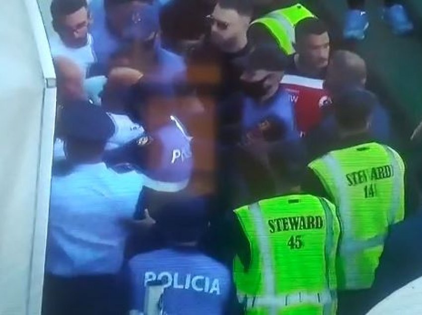 Dhunë në futbollin shqiptar, policia shoqëron 6 persona