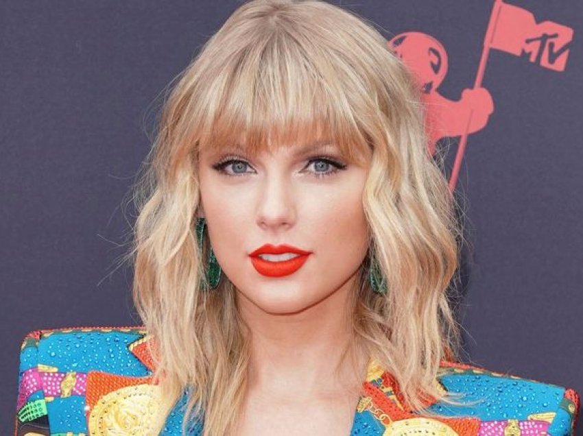 Taylor Swift fiton çmimin “Brits Global Icon” në Brits Awards 2021