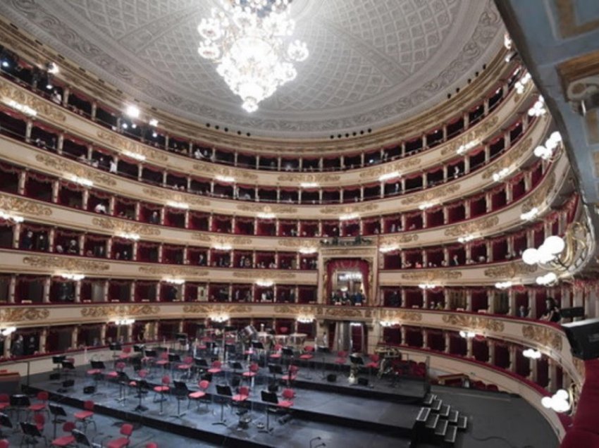 Rikthehen duartrokitjet në “La Scala” në Milano