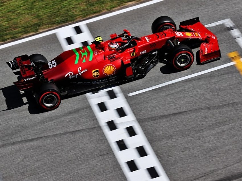Debuton me Ferrarin, Sainz zbulon problemin e madh të “kokëkuqes”