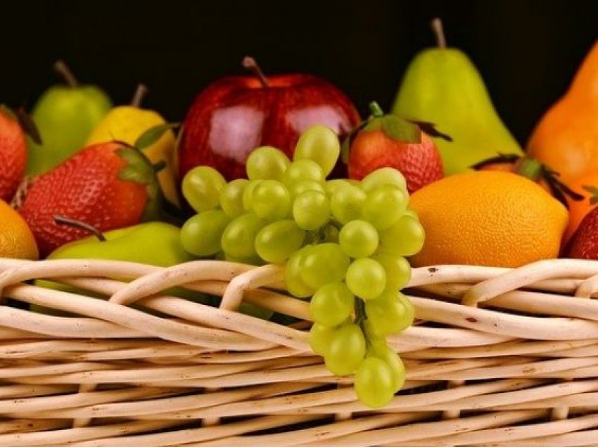 Këto fruta thjeshtë shkrijnë kilogramët e tepërt
