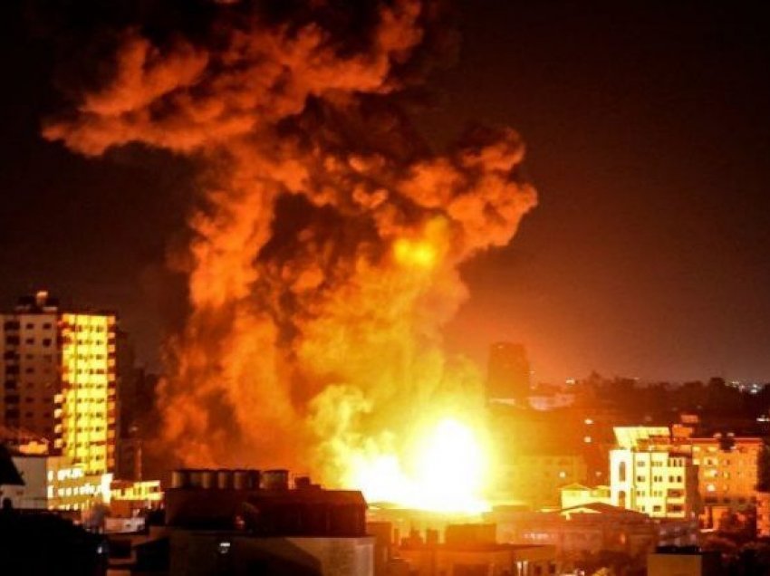 Rreth 30 sulme ajrore gjatë natës në Gaza, argjentinasit protestë kundër Izraelit