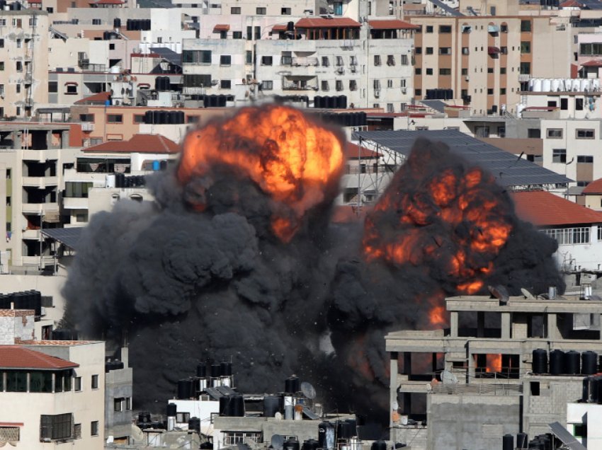 Izraeli vazhdon sulmet ajrore në Gaza
