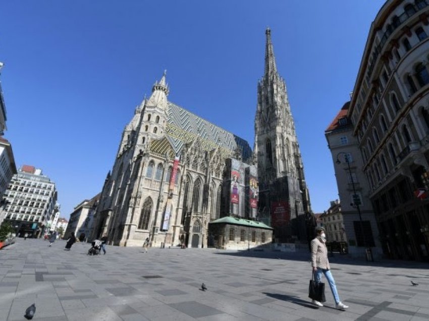 ​Austria heq karantinën për vizitorët nga disa vende 