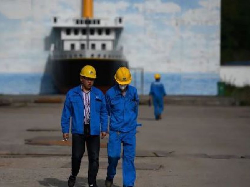 Kinezët po e rindërtojnë Titanikun origjinal, do të përdorët për atraksion turistik