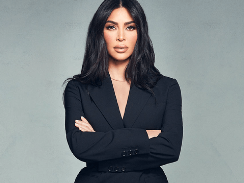 E akuzojnë se nuk u ka dhënë rrogat, Kim Kardashian paditet nga 7 ish-punonjës