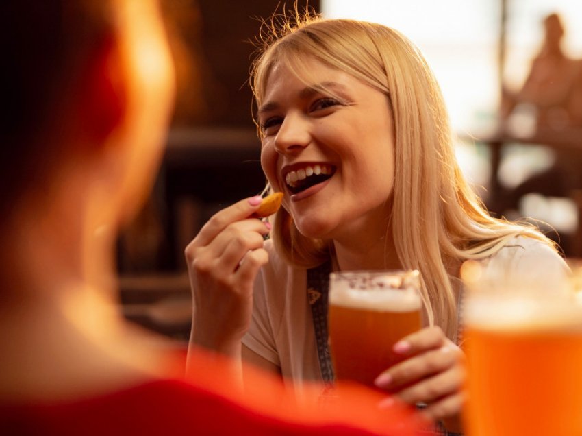 Birra, një pije e dobishme për shëndetin e grave