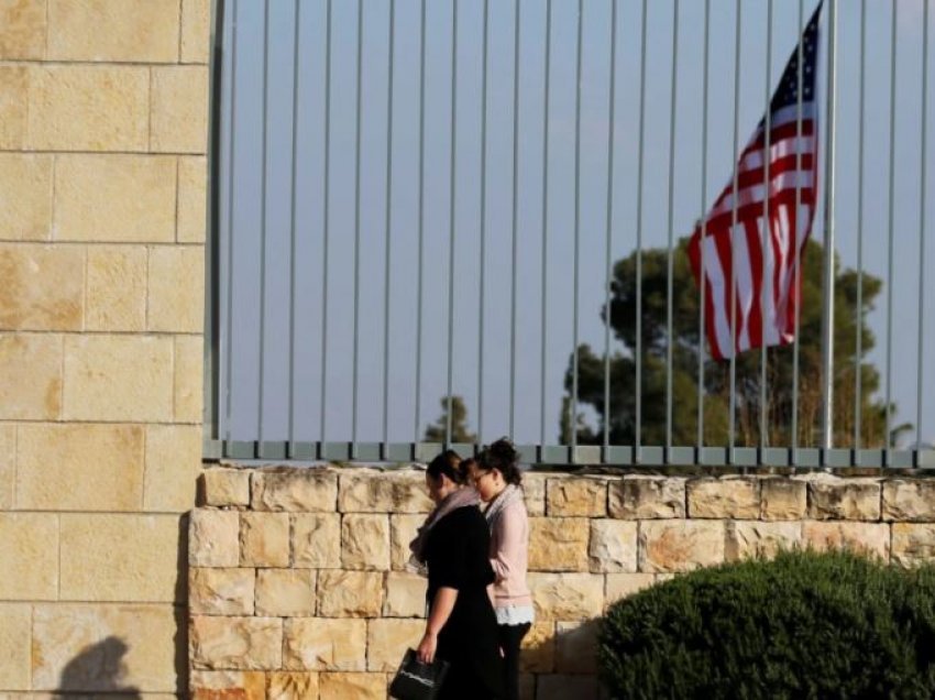 Izraeli dhe palestinezët shkëmbejnë replika lidhur me misionin amerikan në Jeruzalem