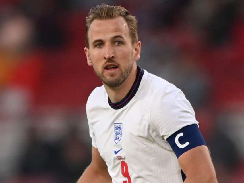 Tottenham shqyrton mundësitë për rinovimin e kontratës së Kane