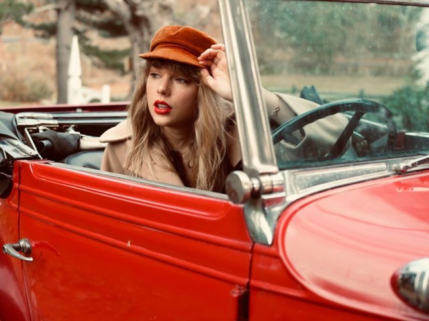 Taylor Swift lançon albumin e ribërë “Red (Versioni i Taylor-it)
