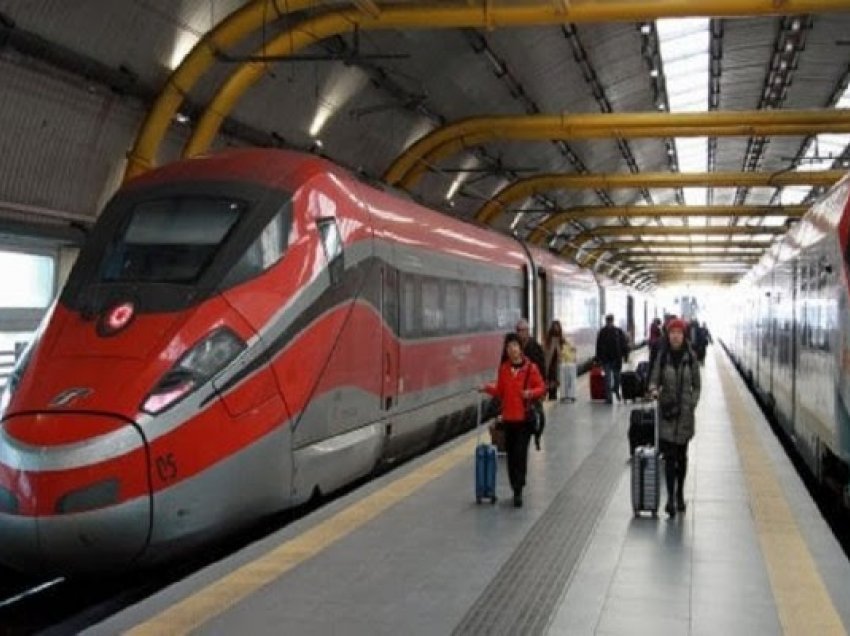 ​Itali: Policia mund të ndalojë një tren nëse dyshohet për COVID-19