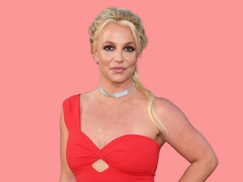 Britney Spears thyen këtë rregull që ndiqte prej 14 vitesh
