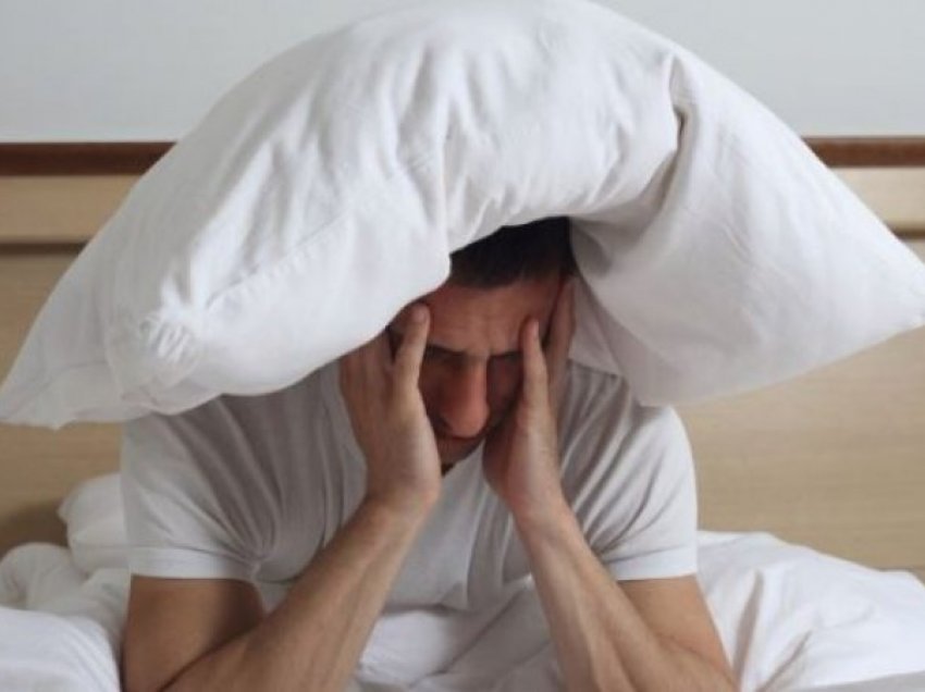 Konfirmojnë shkencëtarët: COVID ndikon në lodhje dhe probleme me gjumë