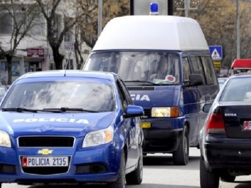 Aksident në Tiranë, makina përplas këmbësorin e moshuar, plagoset rëndë