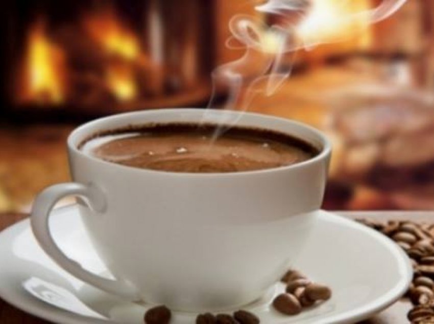Kafeja mund të zgjasë jetën e njerëzve me sëmundje të veshkave