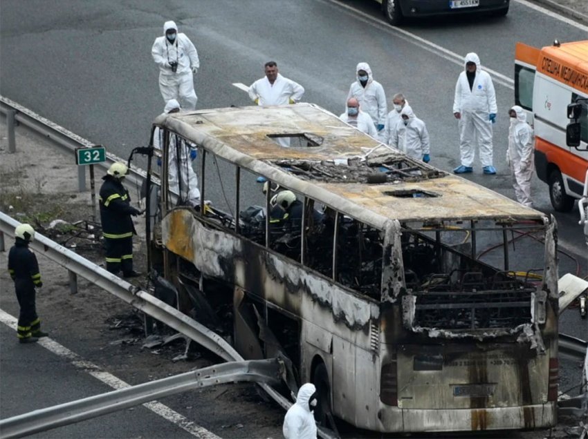 Shokuese: A u vranë 45 shqiptarë në autobus nga shpërthimi i fishekzjarrëve dhe naftës së kontrabanduar!?