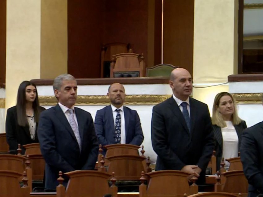 Tragjedia shqiptare në Bullgari, Kuvendi i Shqipërisë mban 1 minutë heshtje 