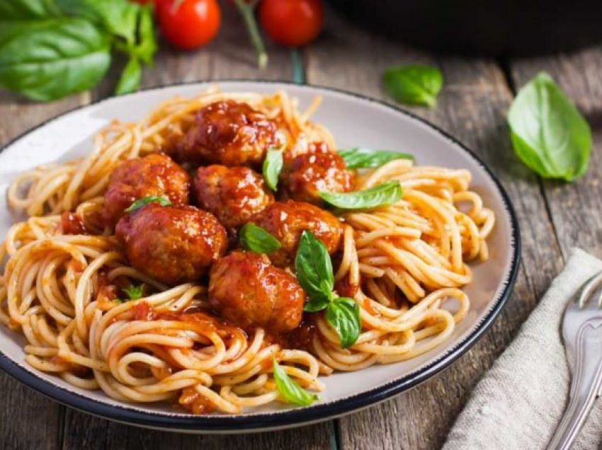 Dreka për sot: Qofte dhe shpageta!