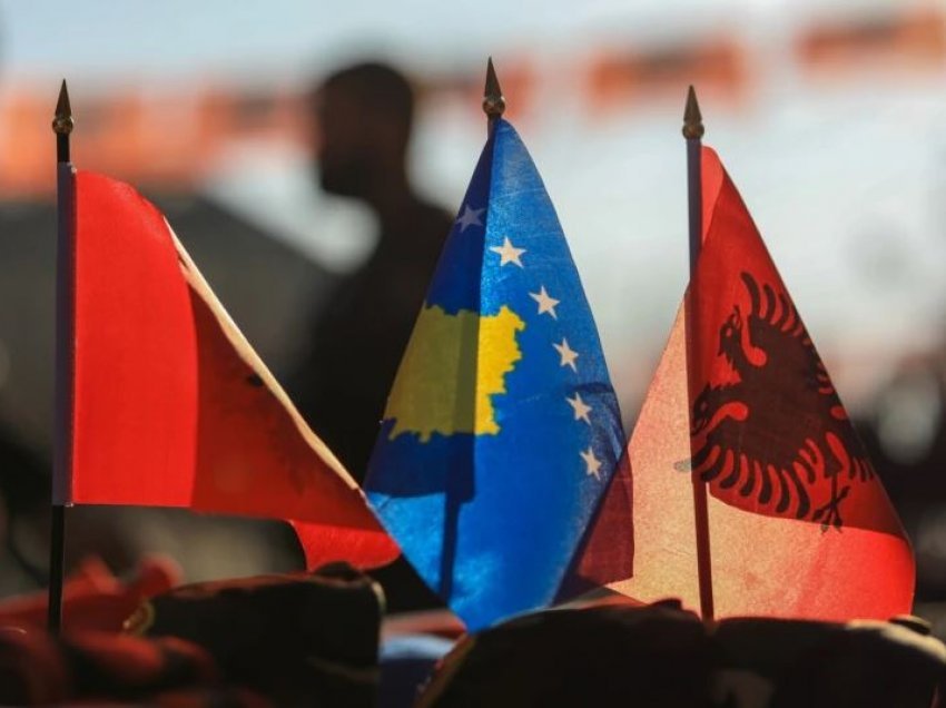 Marrëveshjet vetëm në letër midis Kosovës e Shqipërisë   